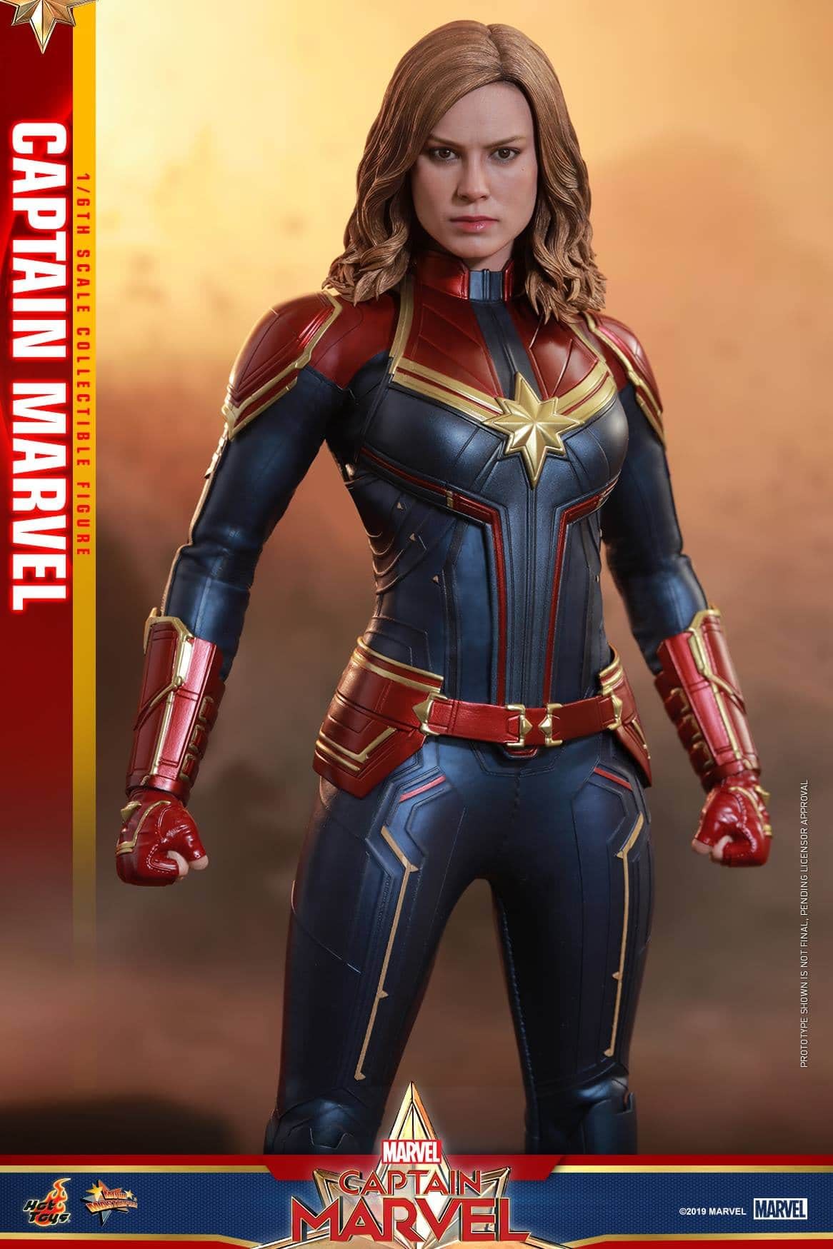 Hot Toys Captain Marvel 8