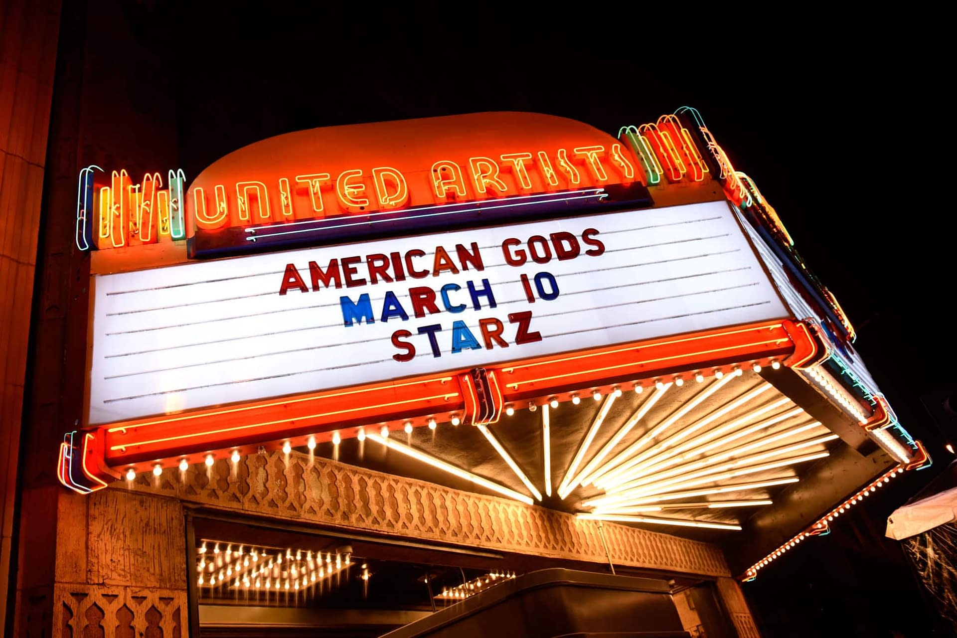 'American Gods': 100+ Images from STARZ's Season 2 Red Carpet Premiere [GALLERY]