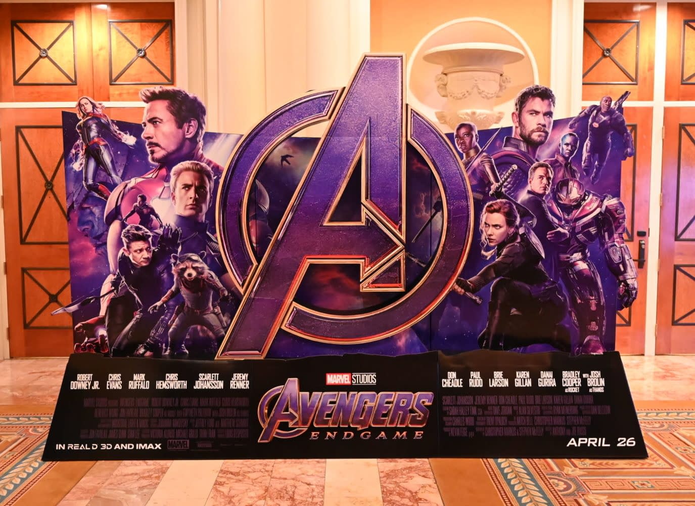[CinemaCon 2019] Prepare to Avenge the Fallen with This Avengers: Endgame Standee