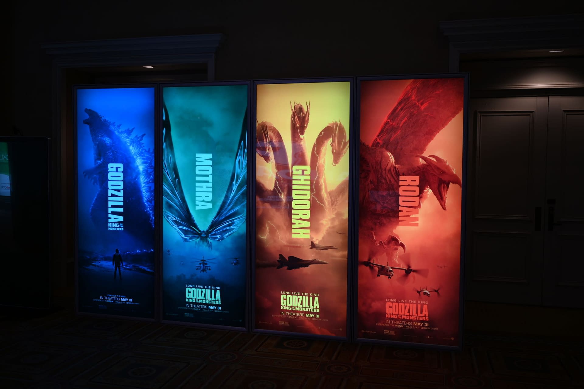 [CinemaCon 2019] Standees and Posters for Godzilla: King of the Monsters