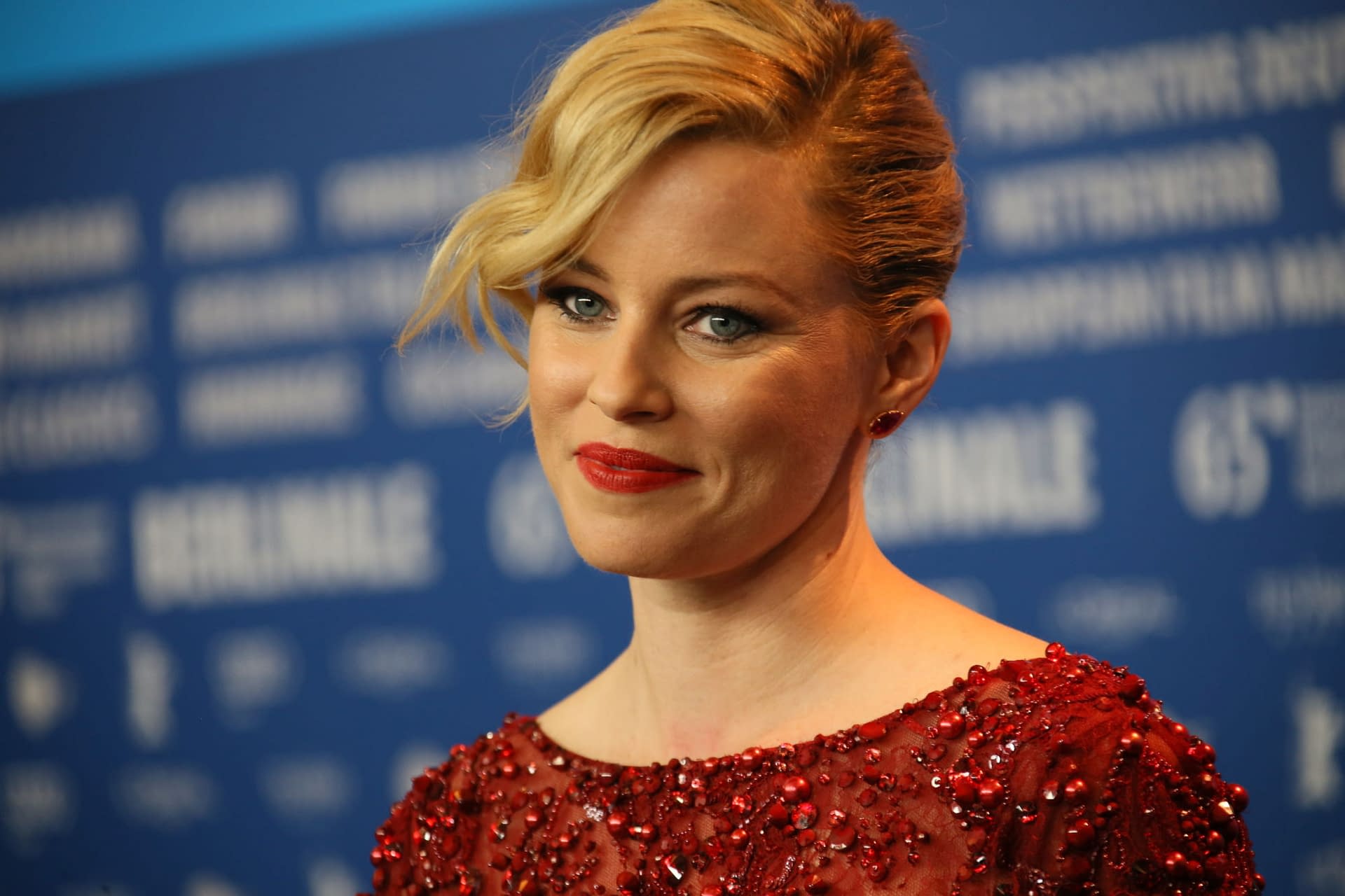 Elizabeth Banks Becomes First Female Director Honored by the Will Rogers Motion Picture Pioneers Foundation