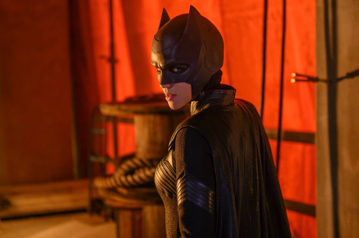 "Batwoman": Sorry, Kate &#8211; Rachel Skarsten's Alice Has OTHER Plans for Gotham [PREVIEW]