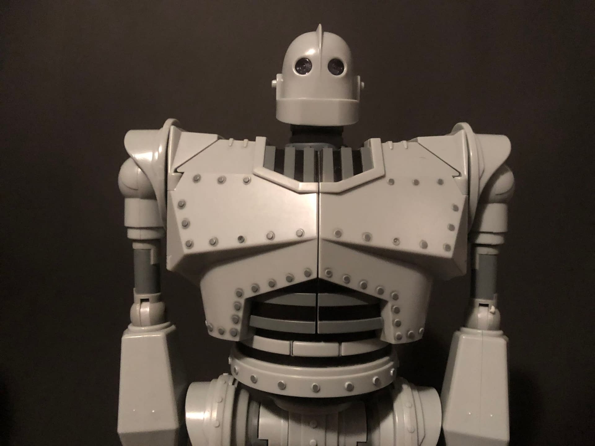 "The Iron Giant" Stands Tall With New Walmart Exclusive Goldlok Figure
