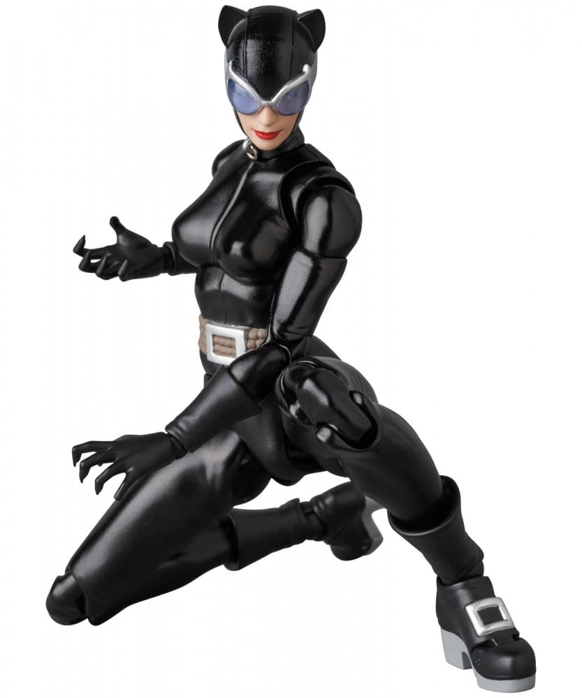 Catwoman Stretches Her Claws in New MAFEX Figure