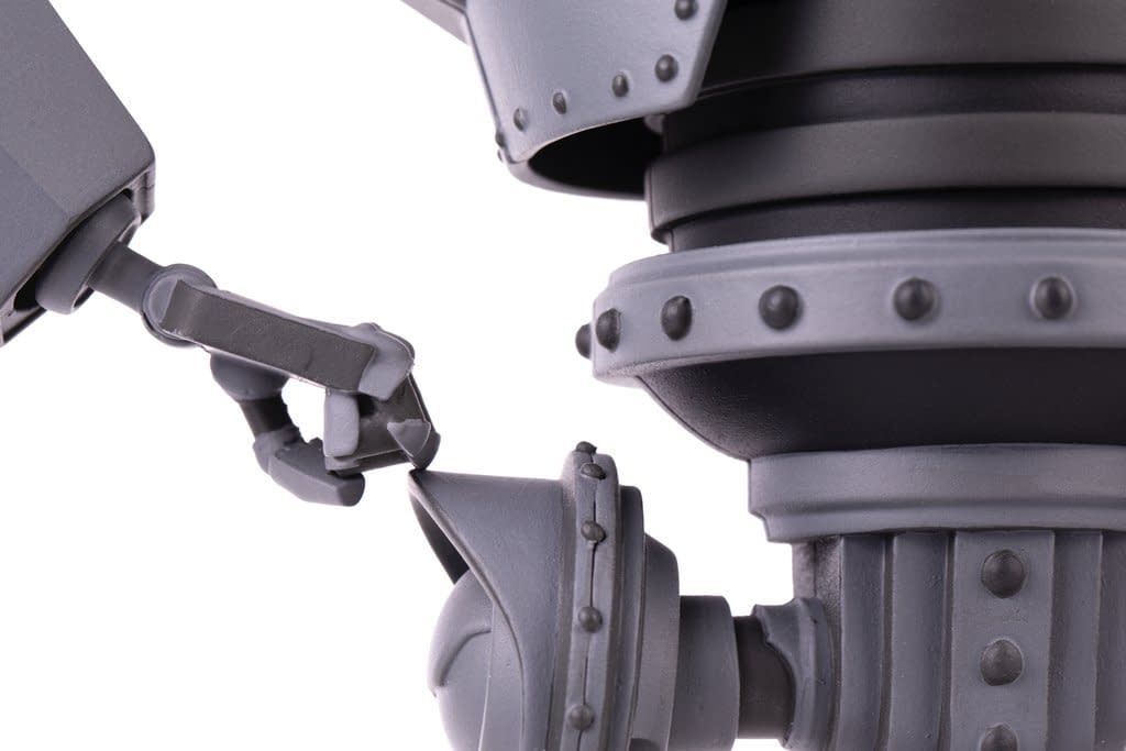 The Iron Giant Brings the Power With New Mondo Figure
