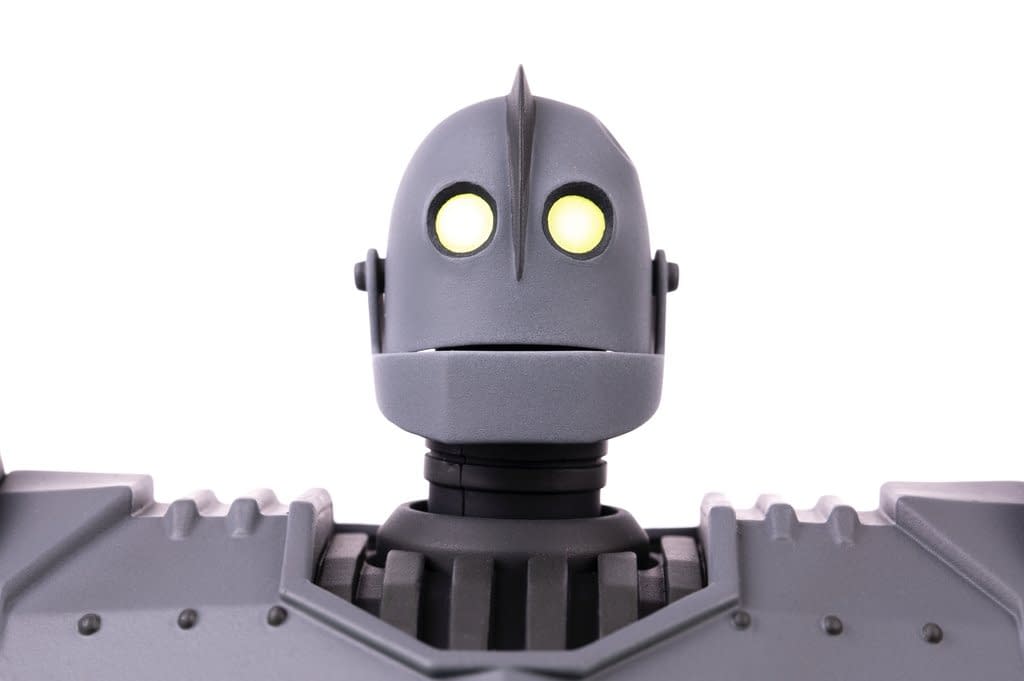 The Iron Giant Brings the Power With New Mondo Figure