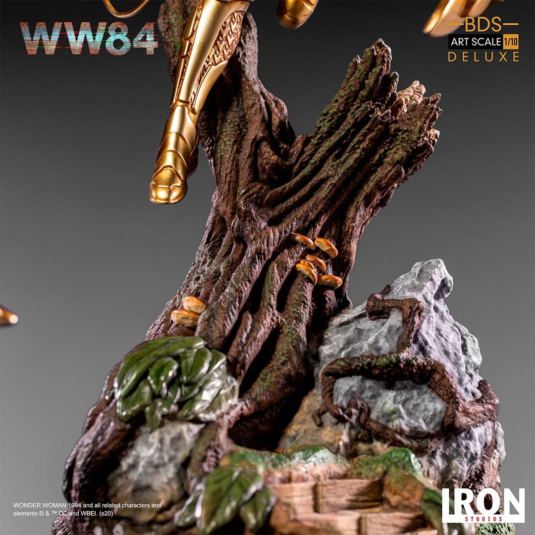 Wonder Woman is Golden in the New Iron Studios Statue