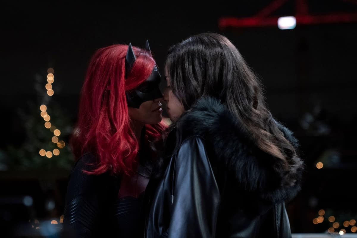 "Batwoman" Season 1 "Grinning From Ear to Ear": Kate's Hunting Serial "Slashin-ista" [PREVIEW]