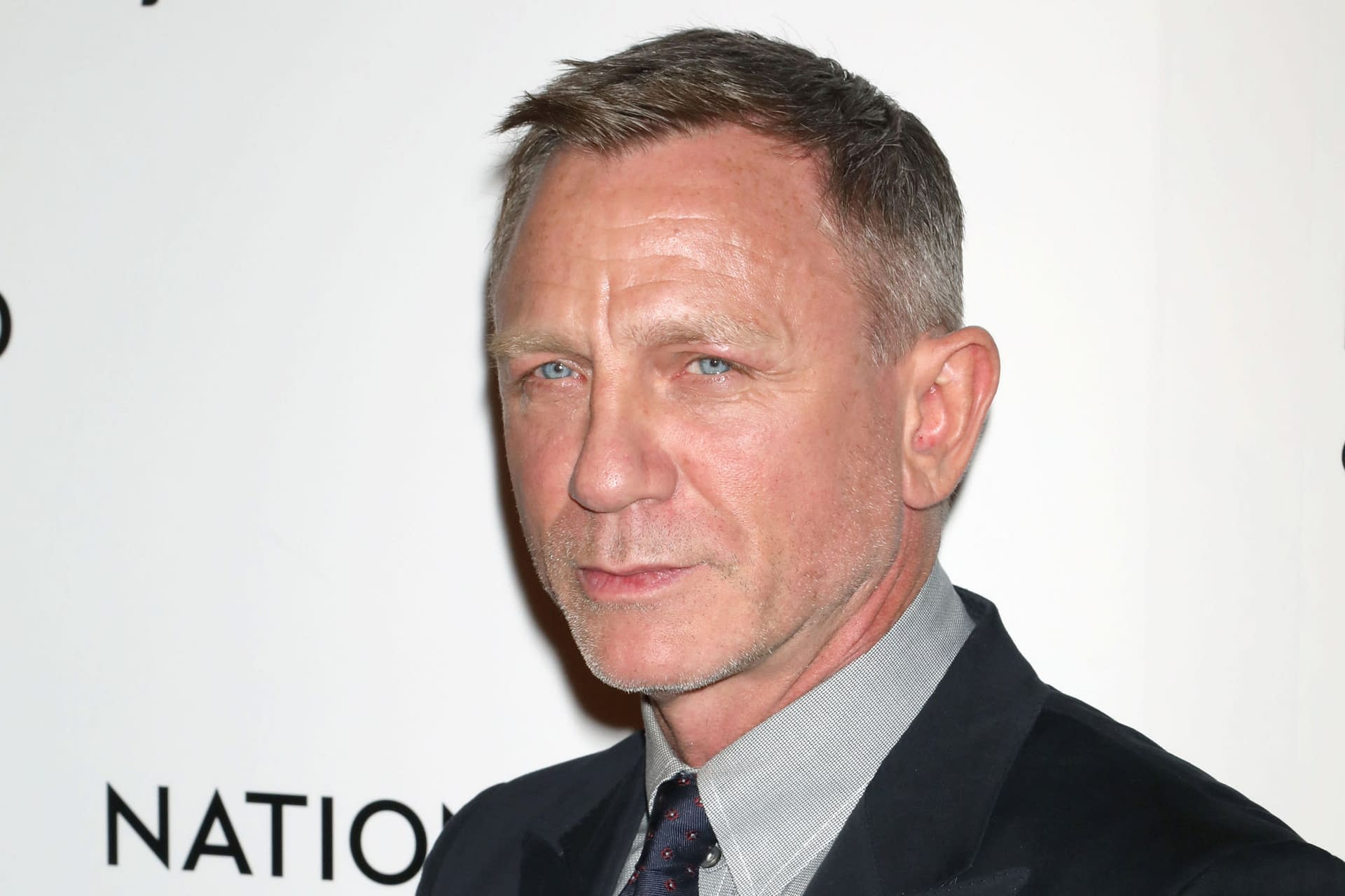 "No Time To Die": Daniel Craig Says They Struggled to Keep Trump out of the Movie