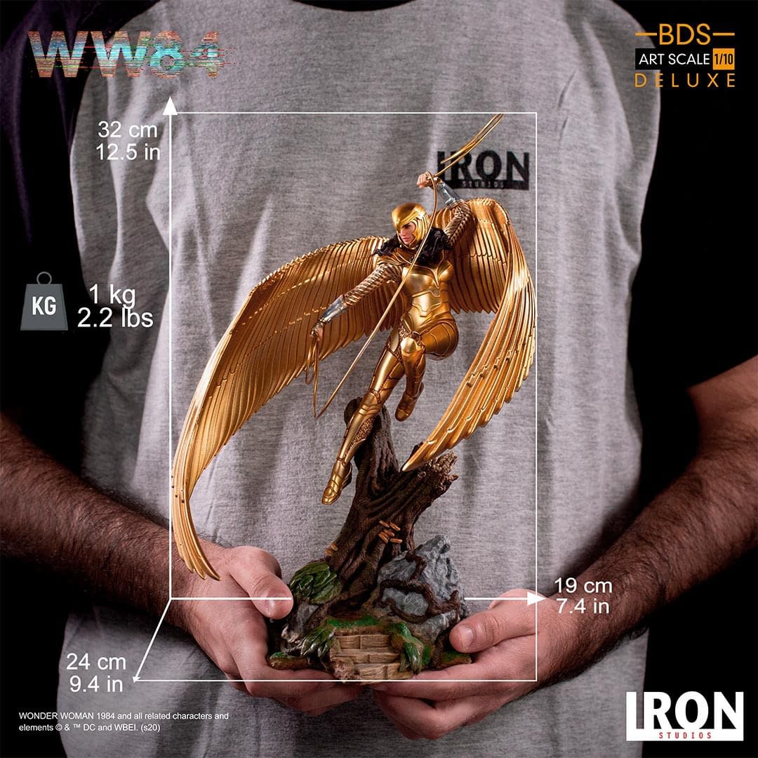 Wonder Woman is Golden in the New Iron Studios Statue