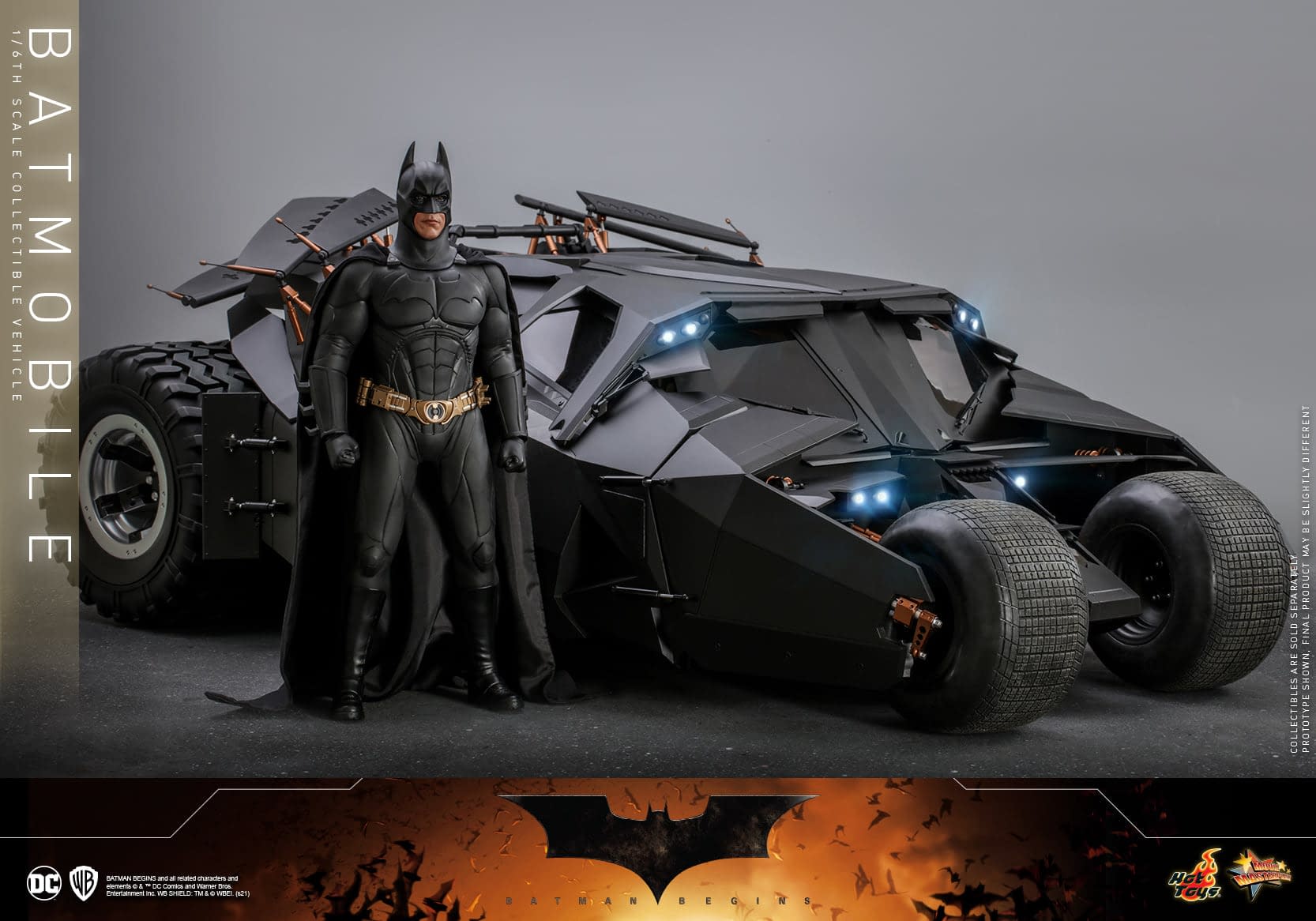 Titicacasøen Skråstreg Tale Hot Toys Debuts New 1/6 Vehicle With Batman Begins Batmobile Tumbler