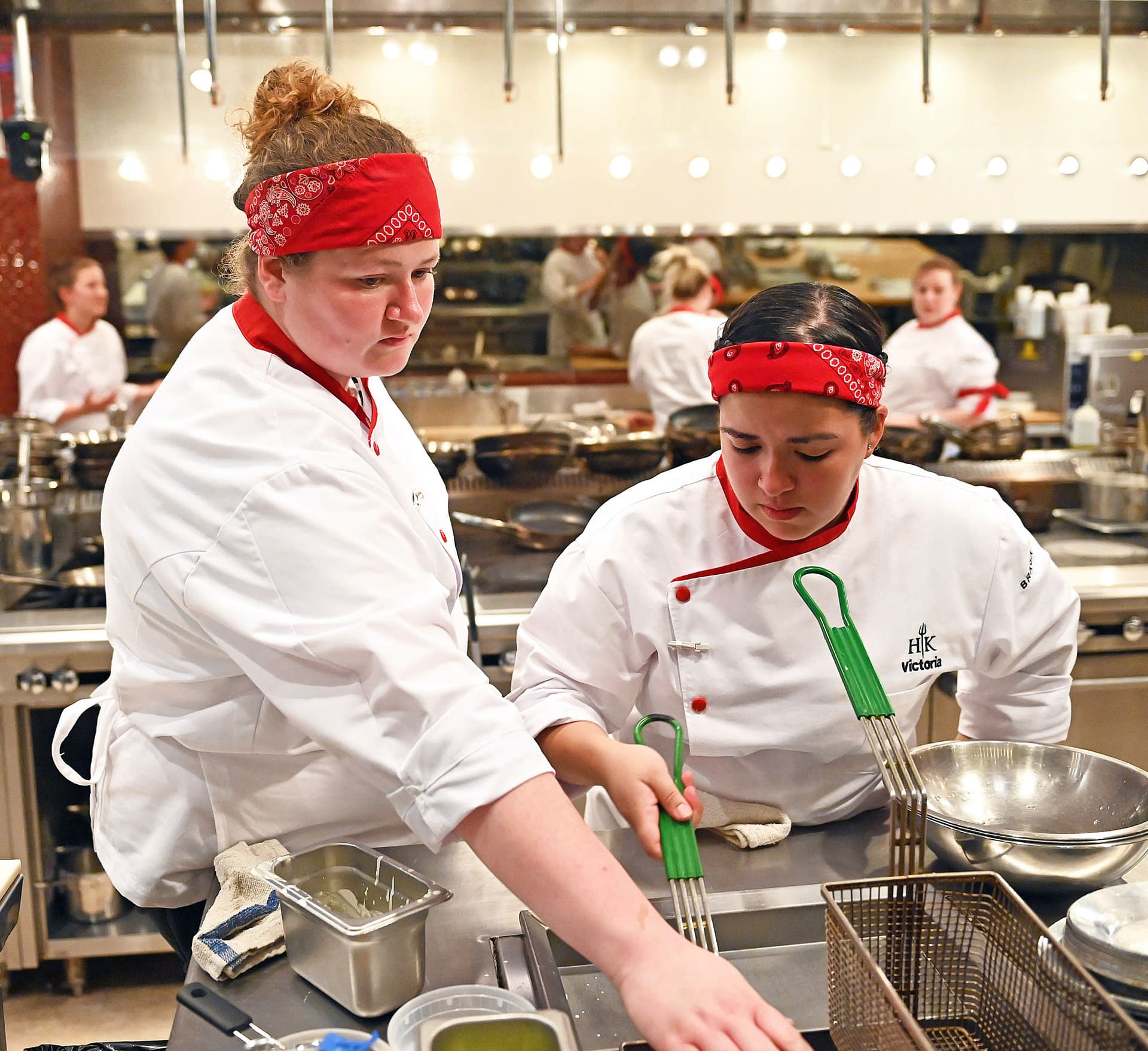 Hell's Kitchen Season 20 Preview: Young Guns Go Big; Who Goes Home?