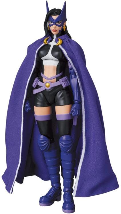 DC Comics Huntress Arrives in Gotham with New MAFEX Figure
