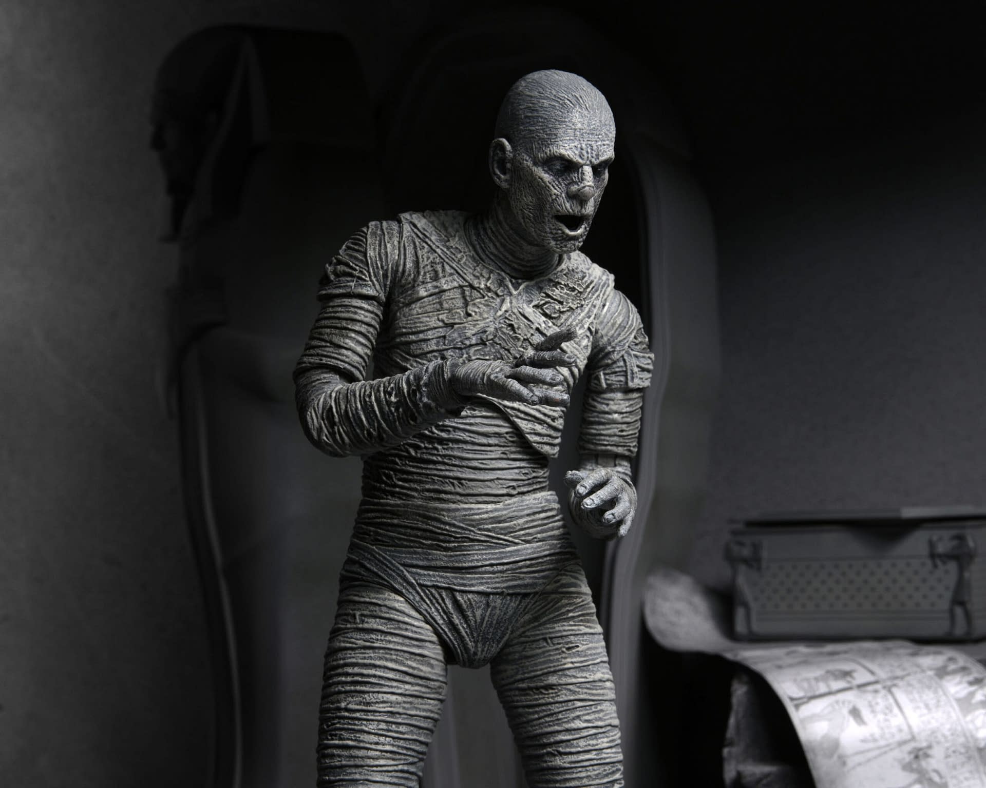 The Mummy Black & White Figure On The Way From NECA