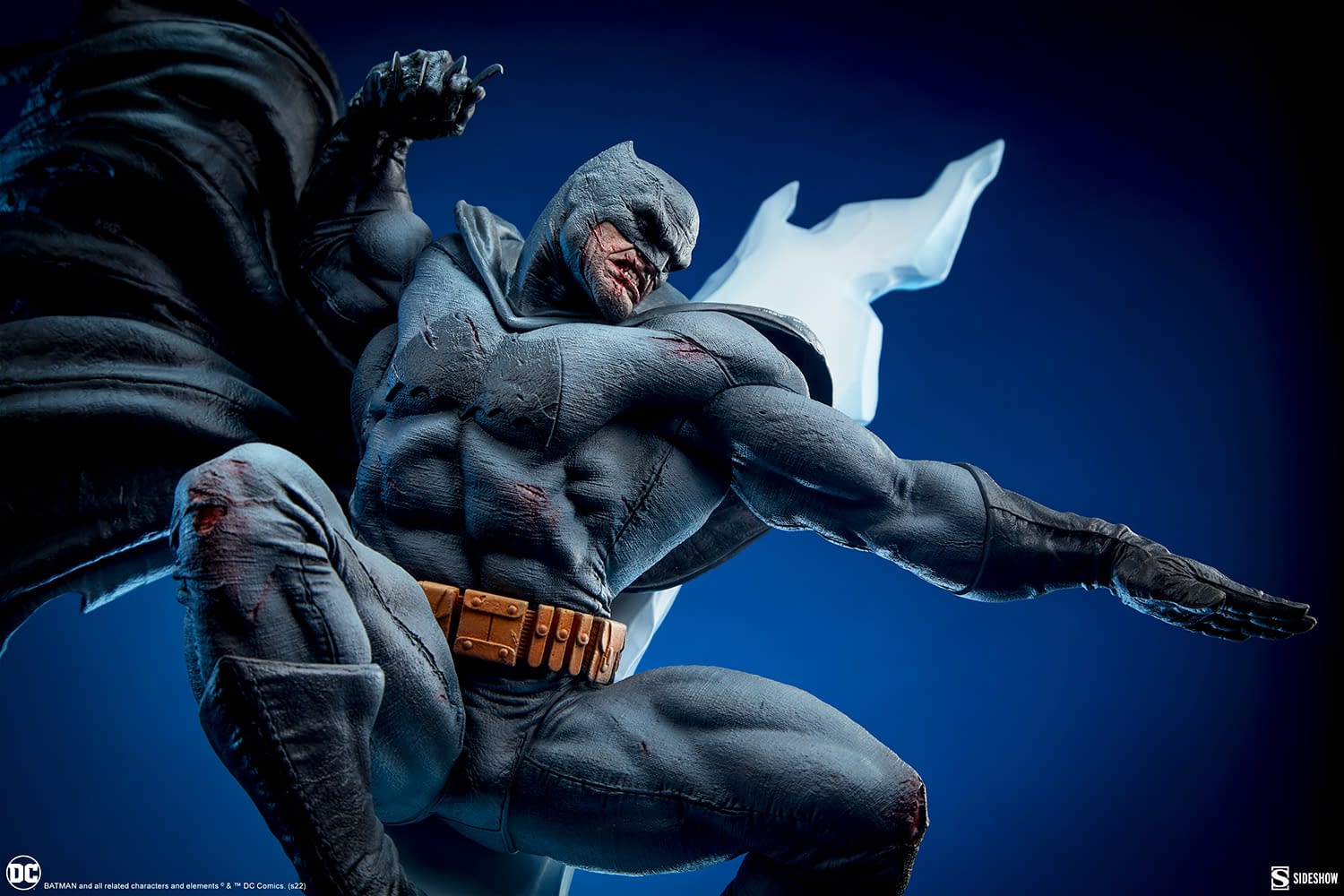 Batman: The Dark Knight Returns Receives Premium Sideshow Statue
