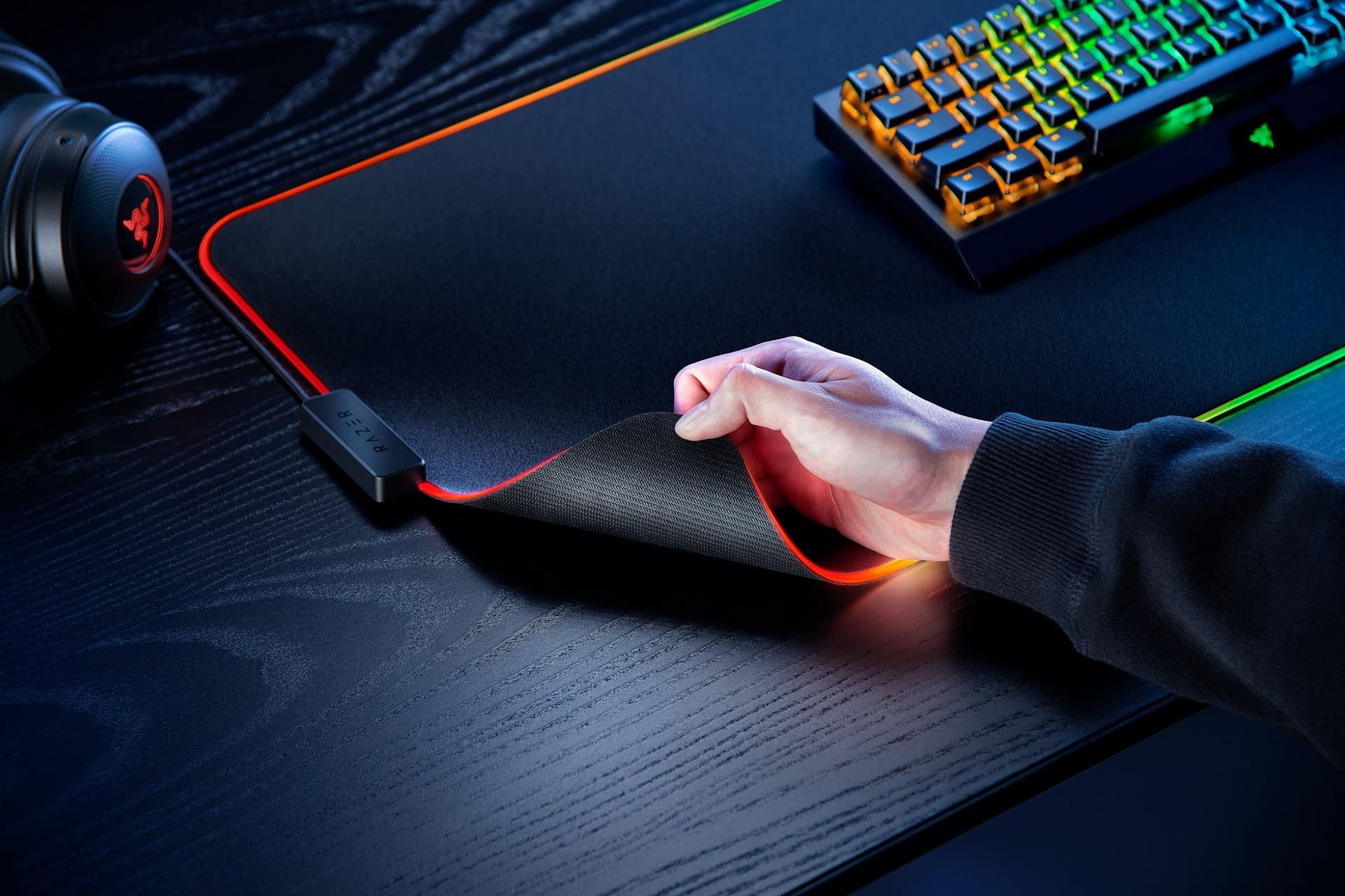 2024 Rgb Gaming Mouse Pad, Led Illuminated Mouse Pad, Non-slip Surface For  Pc And Mac Gamers