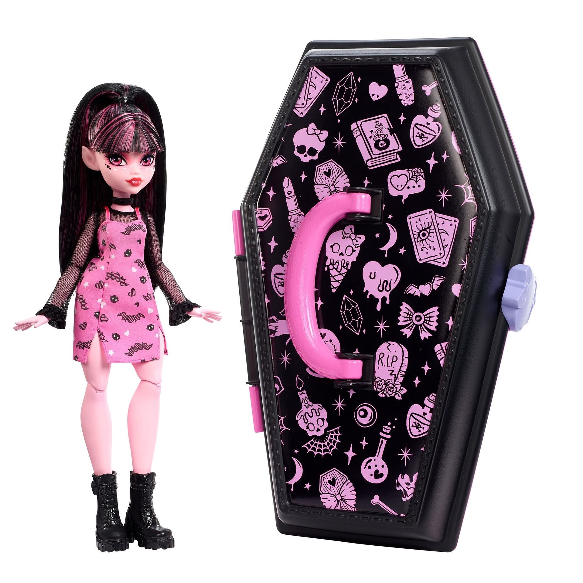 .com: Mattel Monster High Haunted Getting Ghostly Draculaura Doll :  Toys & Games