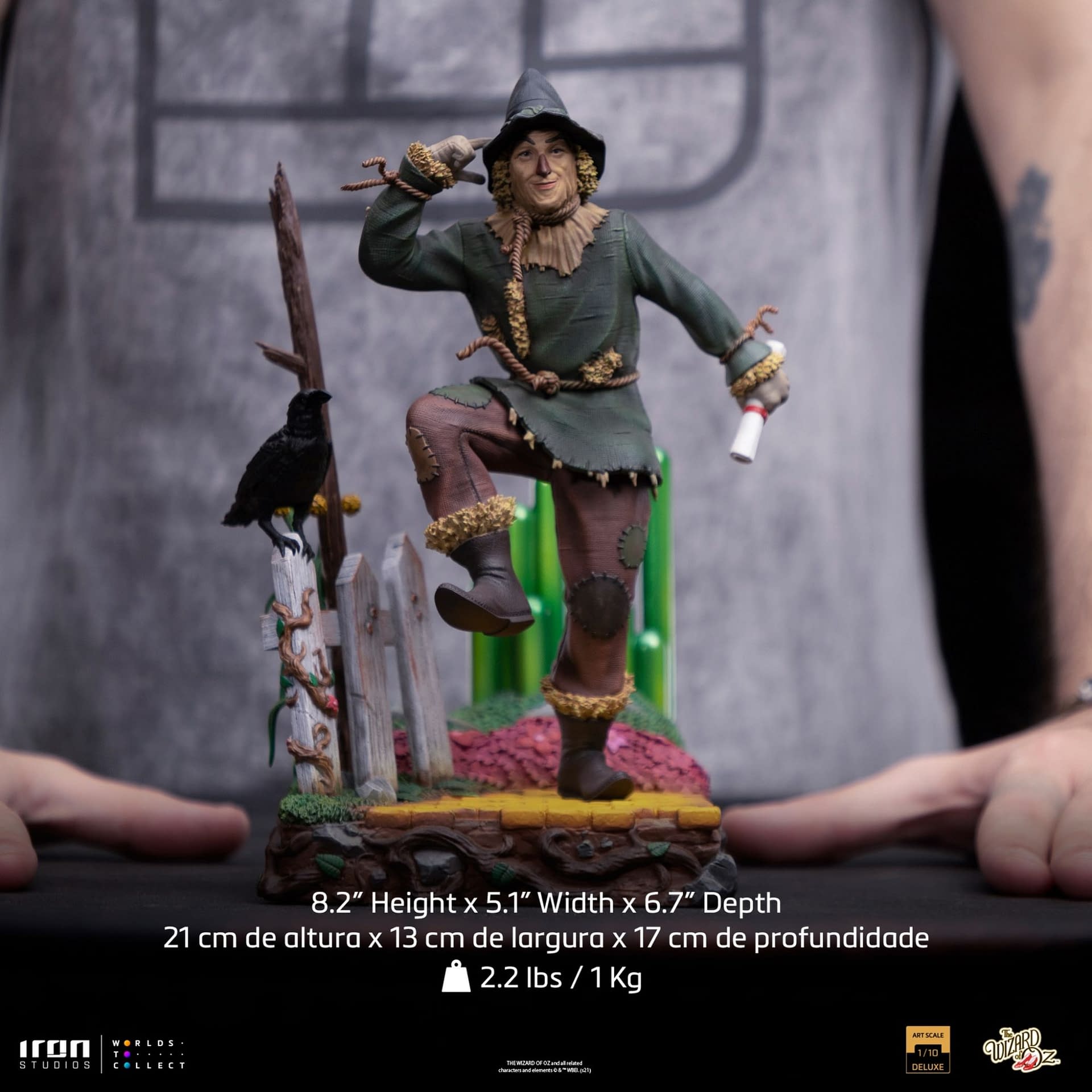 Iron Studios Reveals New The Wizard of Oz Statue with the Scarecrow