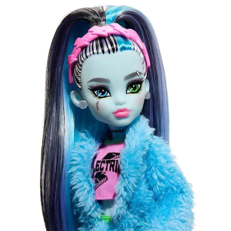 Monster High Creepover Party Begins with New Dolls from Mattel 