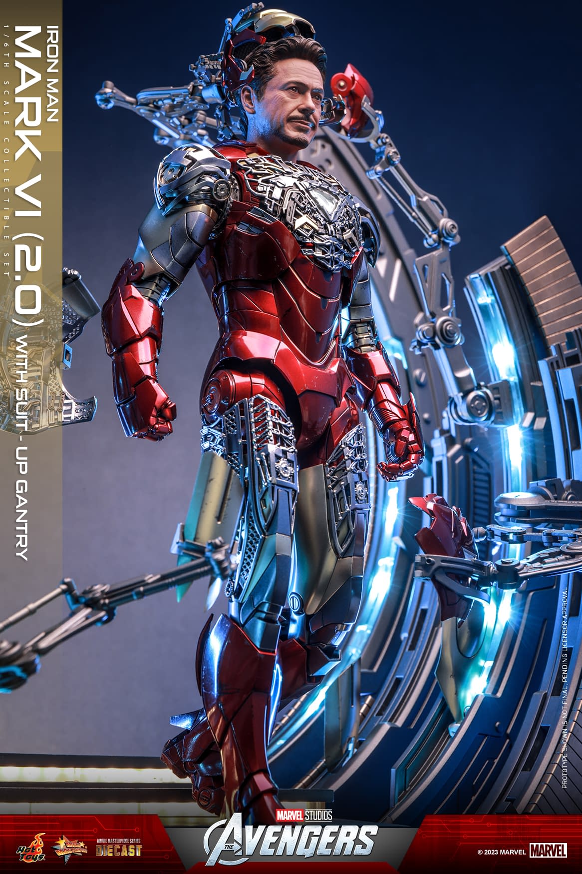 Iron Man Suits Up with Deluxe Gantry 1/6 Scale Hot Toys Figure Set 