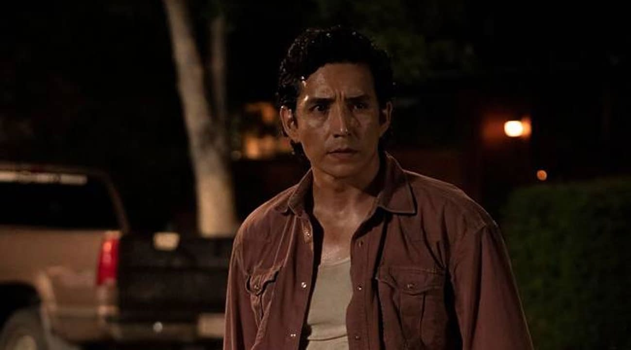 The Last of Us  Gabriel Luna aparece como Tommy no set da série