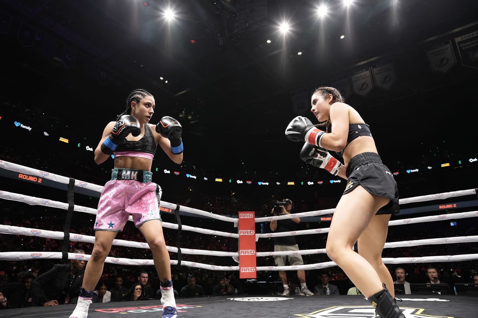 Michelle Khare vs. Andrea Botez, Creator Clash 2, Boxing Bout