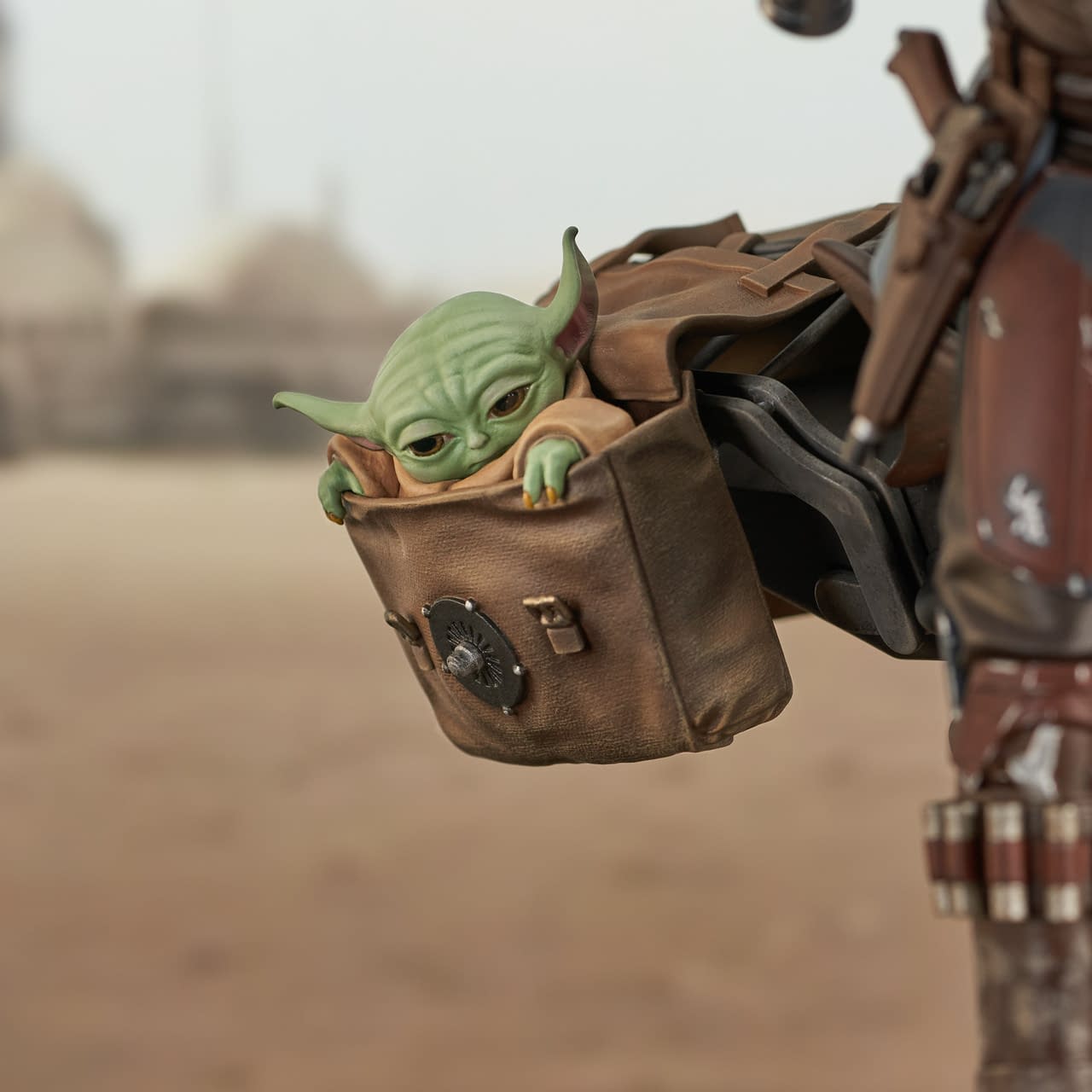 New Star Wars Statues Arrive at Gentle Giant Ltd. with Luke and Mandos