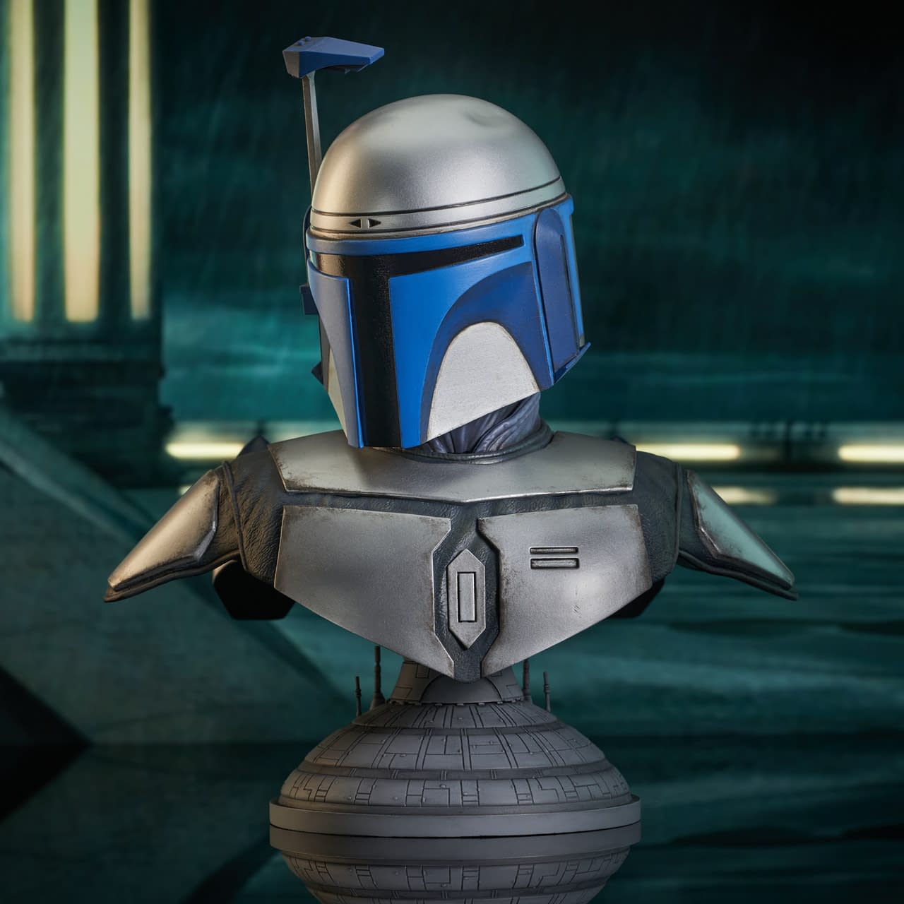 New Star Wars Statues Arrive at Gentle Giant Ltd. with Luke and Mandos