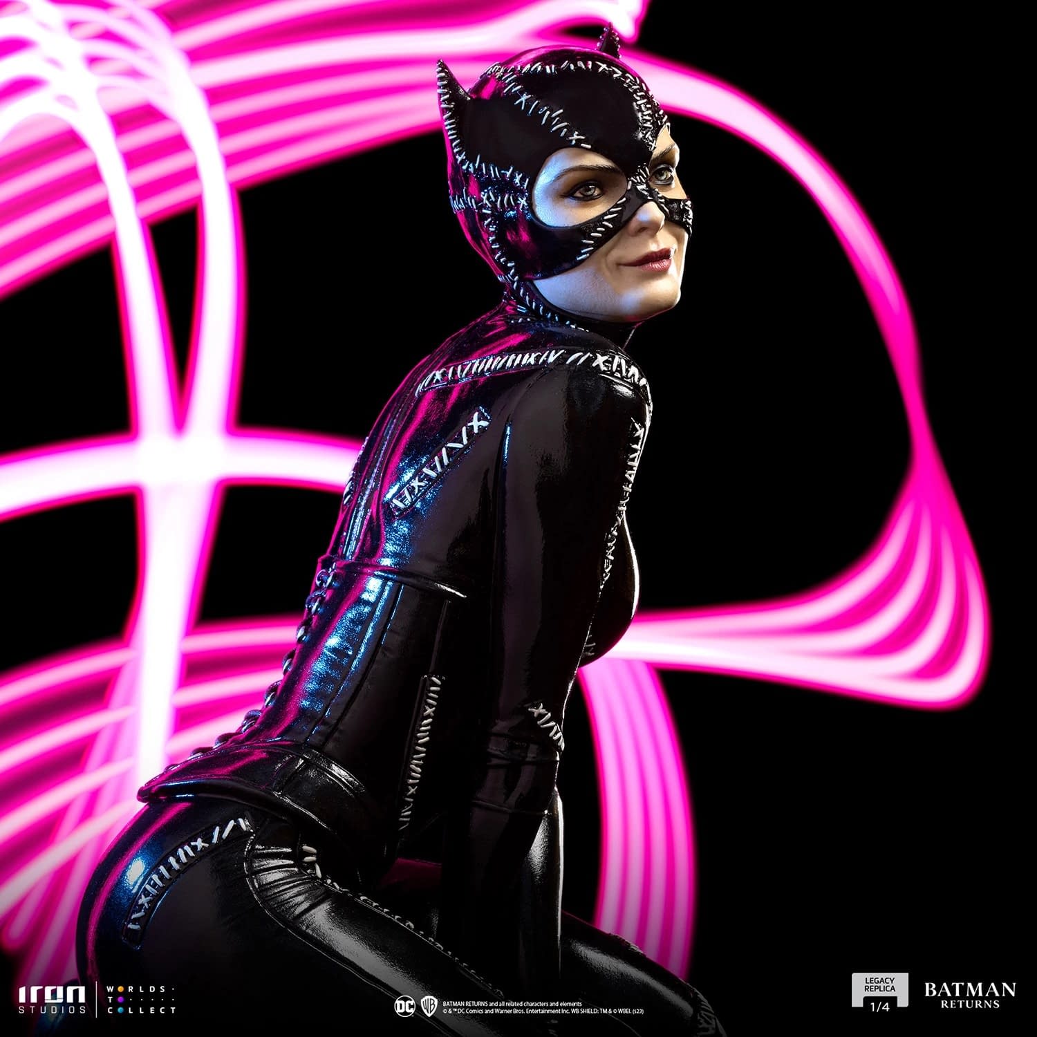 Batman Returns Catwoman Strikes Again with New Iron Studios Statue 