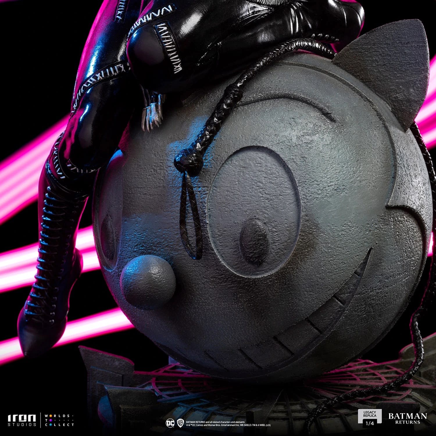 Batman Returns Catwoman Strikes Again with New Iron Studios Statue 
