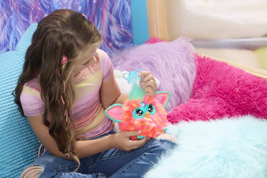 Hasbro Announces the Revival of Furby with Two New Fuzzballs