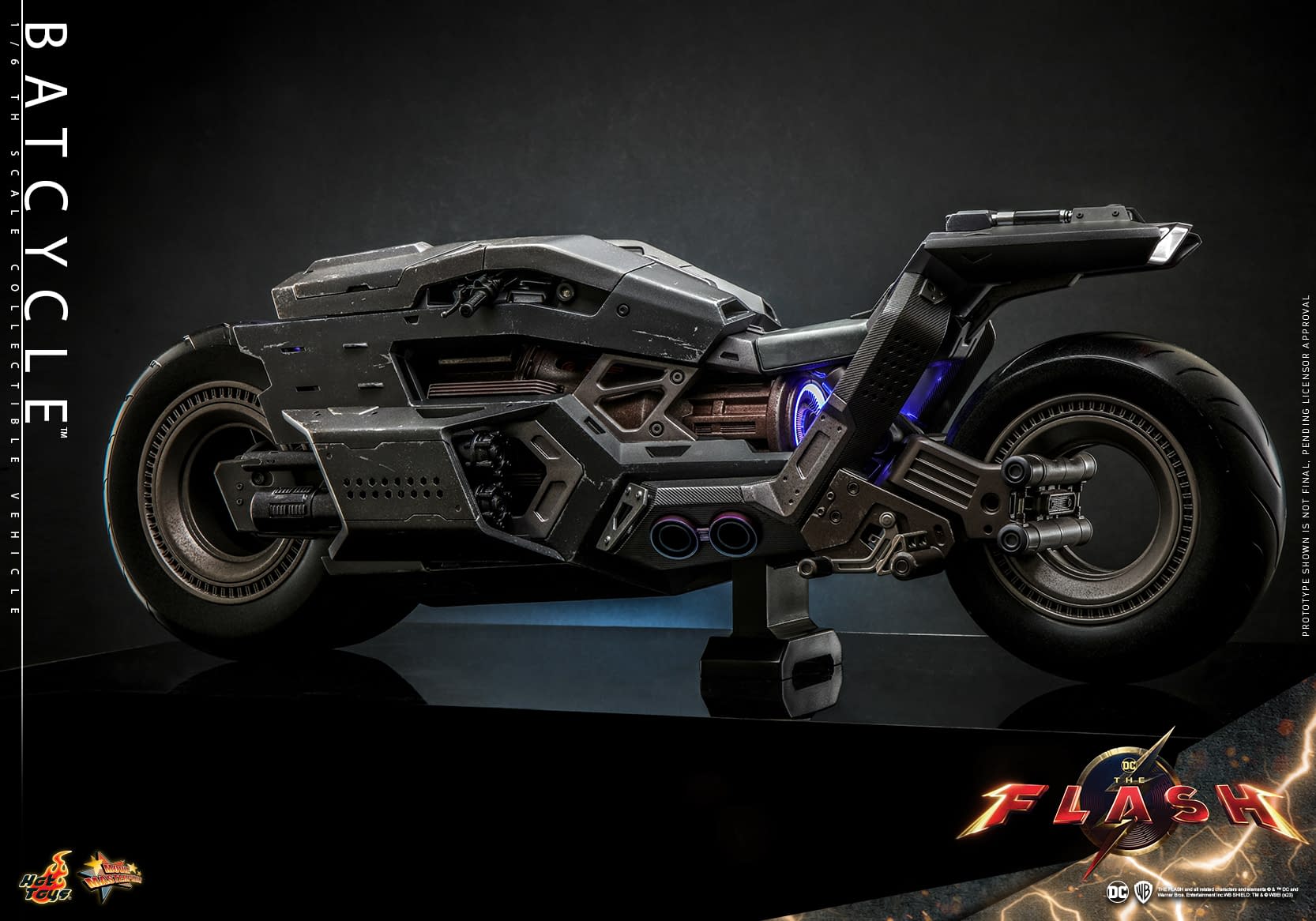 Hot Toys Takes to the Streets of Gotham with 1/6 Batman Batcycle
