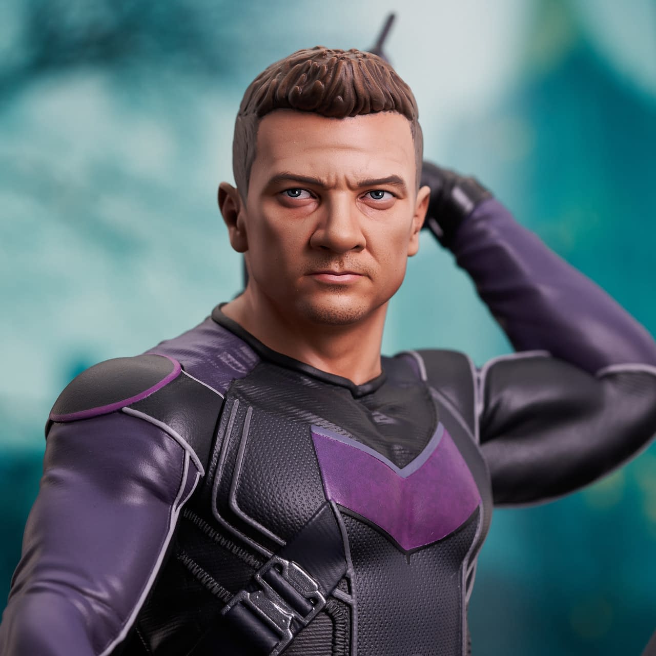 New Marvel Studios Statues Arrive from Diamond from Hawkeye and Thor