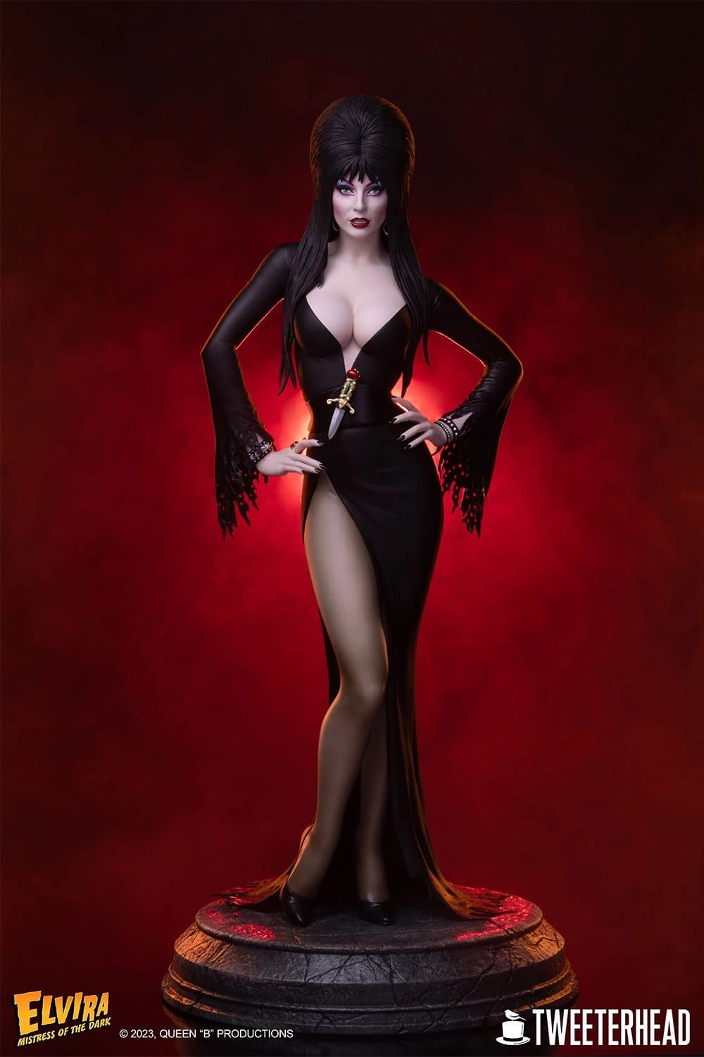 Elvira Mistress Of The Dark Awakens With New Tweeterhead 1 4 Statue
