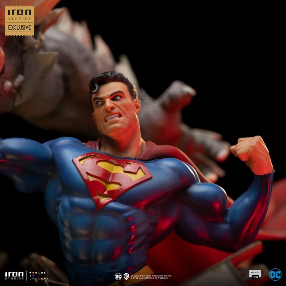 It's Superman vs Doomsday with Iorn SNew DC Comics Statue