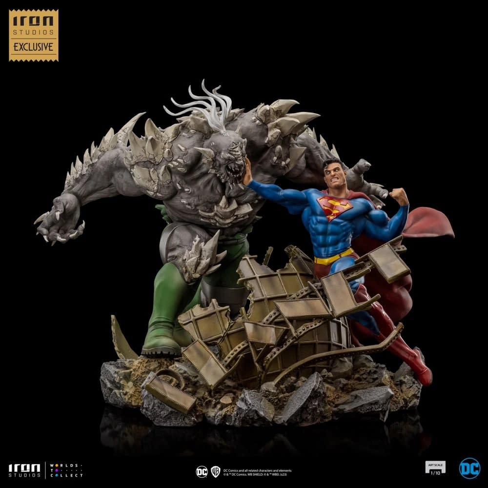 It's Superman vs Doomsday with Iorn SNew DC Comics Statue