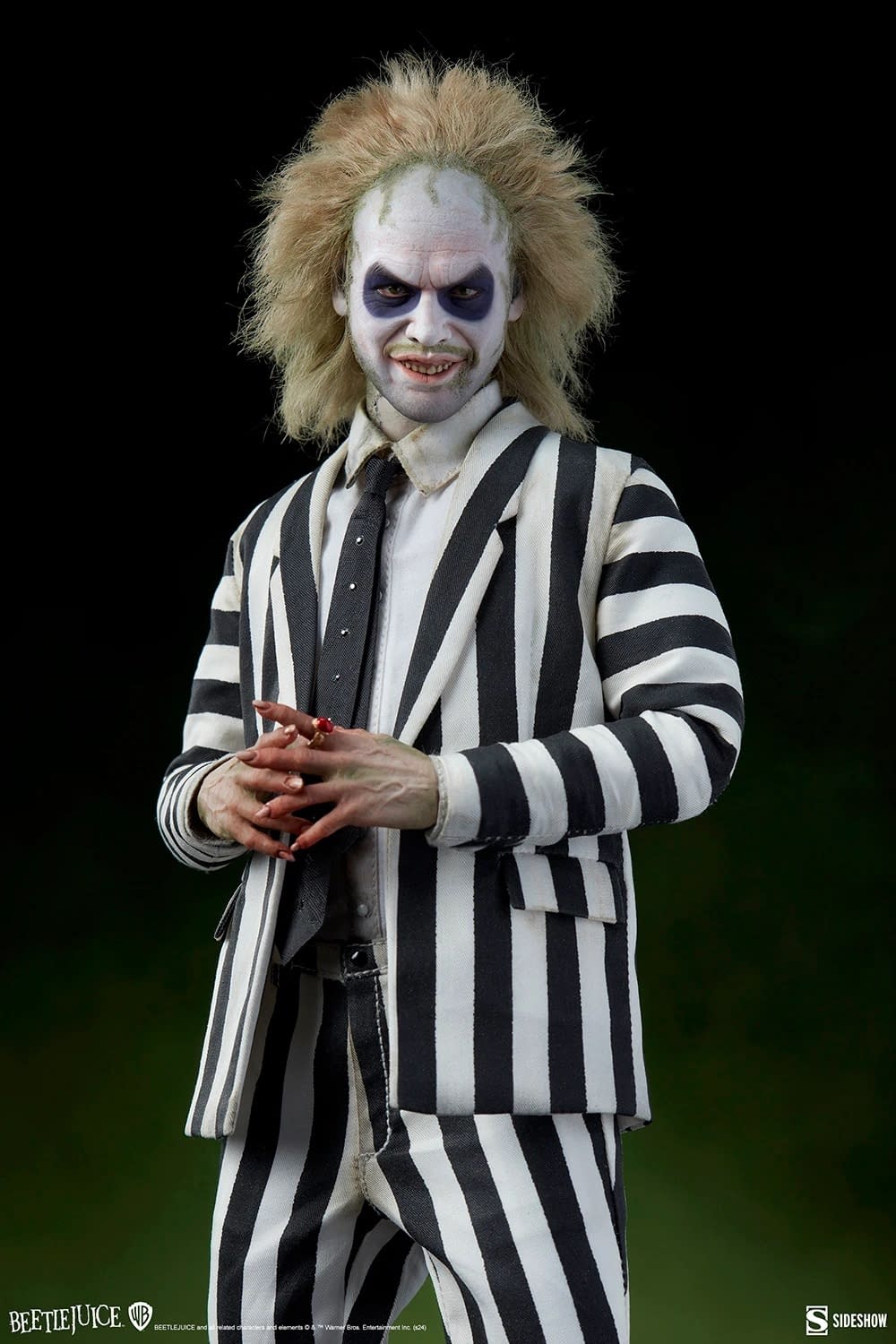 It's Showtime as Sideshow Collectibles Unveils New 1/6 Beetlejuice