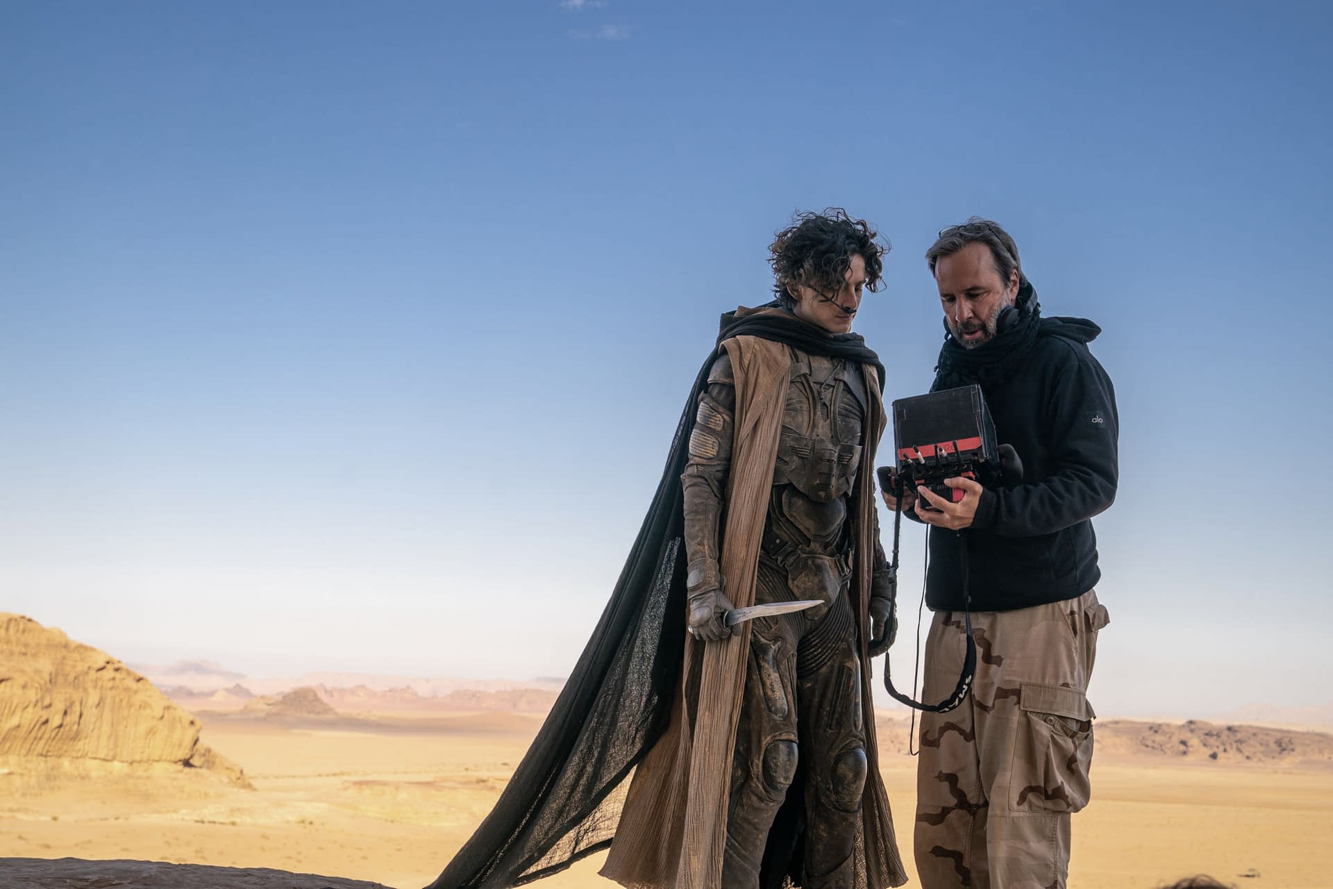 Dune: Part Two - New Sneak Peek Has Paul Riding A Giant Sandworm