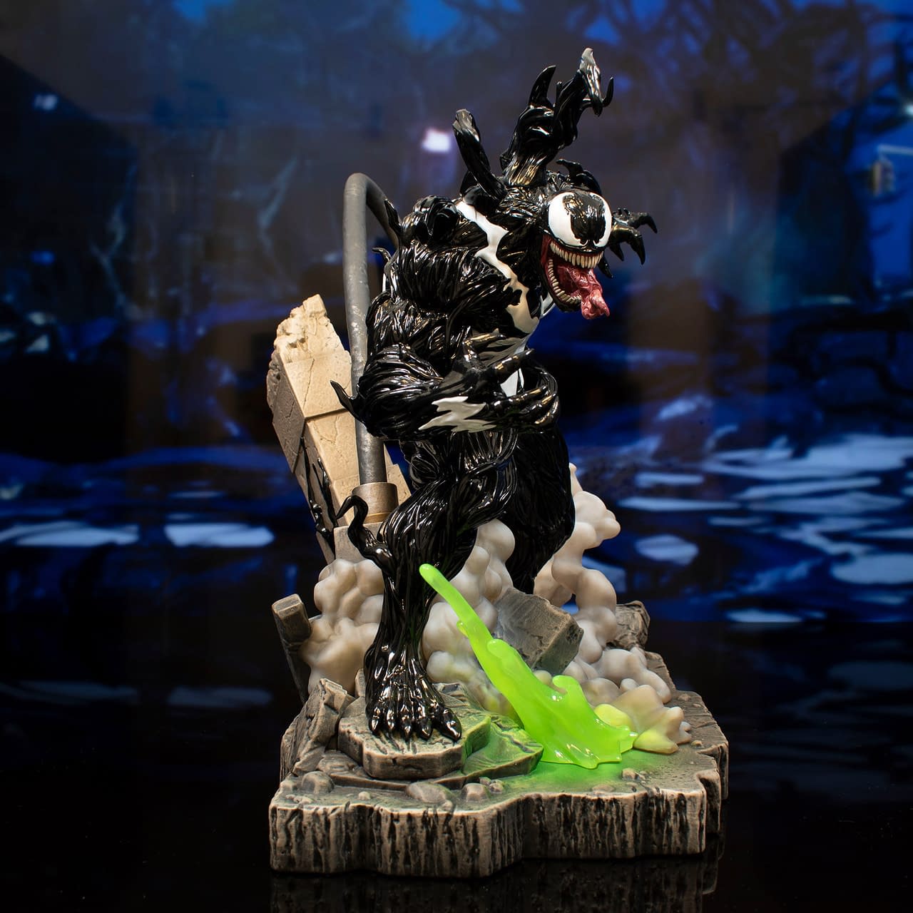 Diamond Select Unveils Marvel's Spider-Man 2 Deluxe Venom Statue 