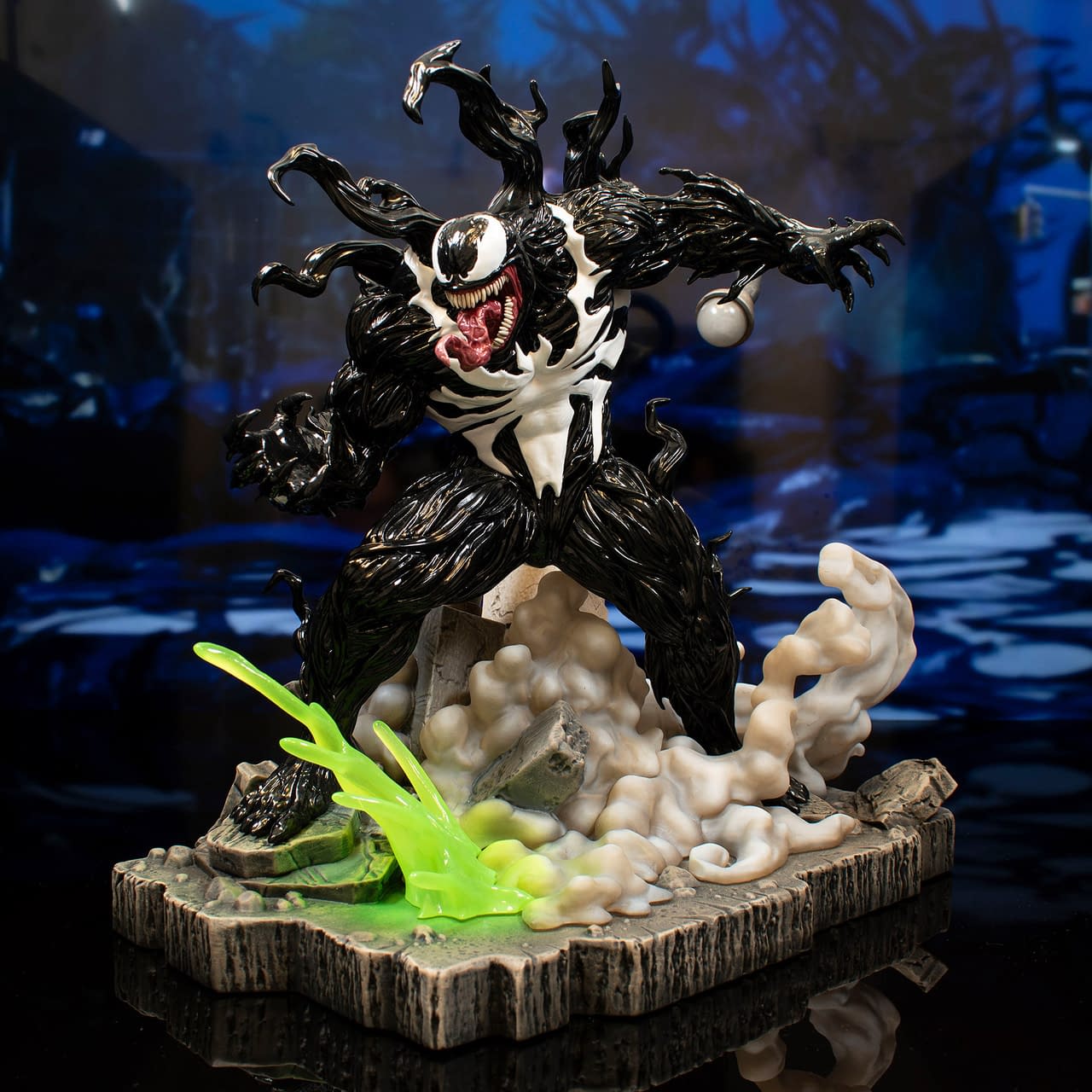Diamond Select Unveils Marvel's Spider-Man 2 Deluxe Venom Statue 
