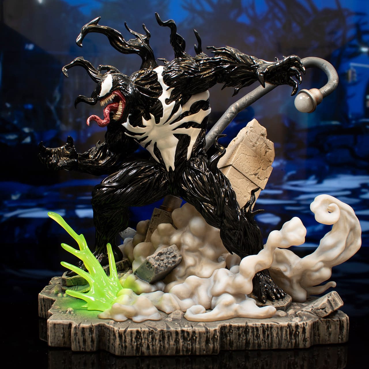 Diamond Select Unveils Marvel's Spider-Man 2 Deluxe Venom Statue 