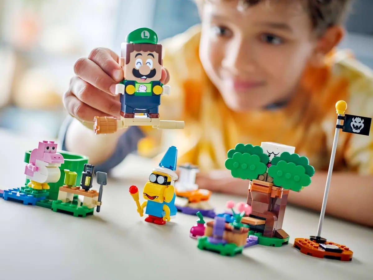 Adventures with Interactive LEGO Princess Peach Set Coming Soon