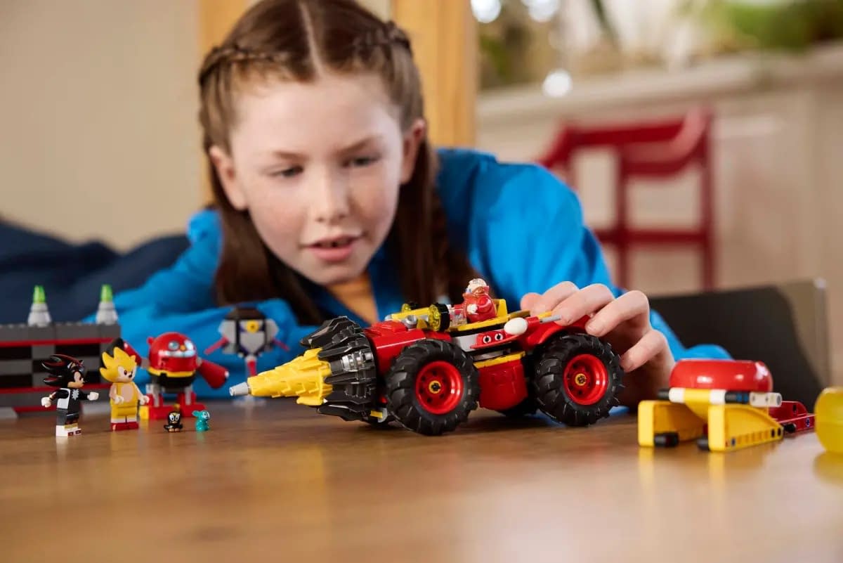 Sonic the Hedgehog Goes Super Sonic with New LEGO Playset 