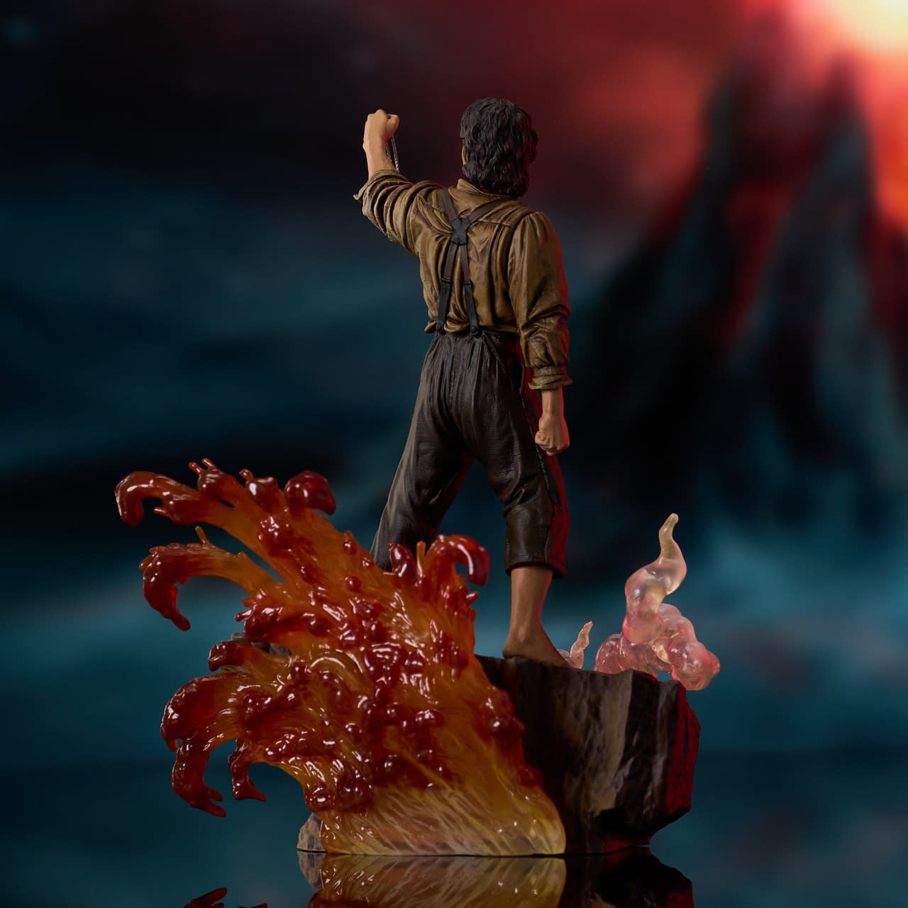 Frodo Arrives on Mount Doom with New Lord of the Rings Gallery Statue 