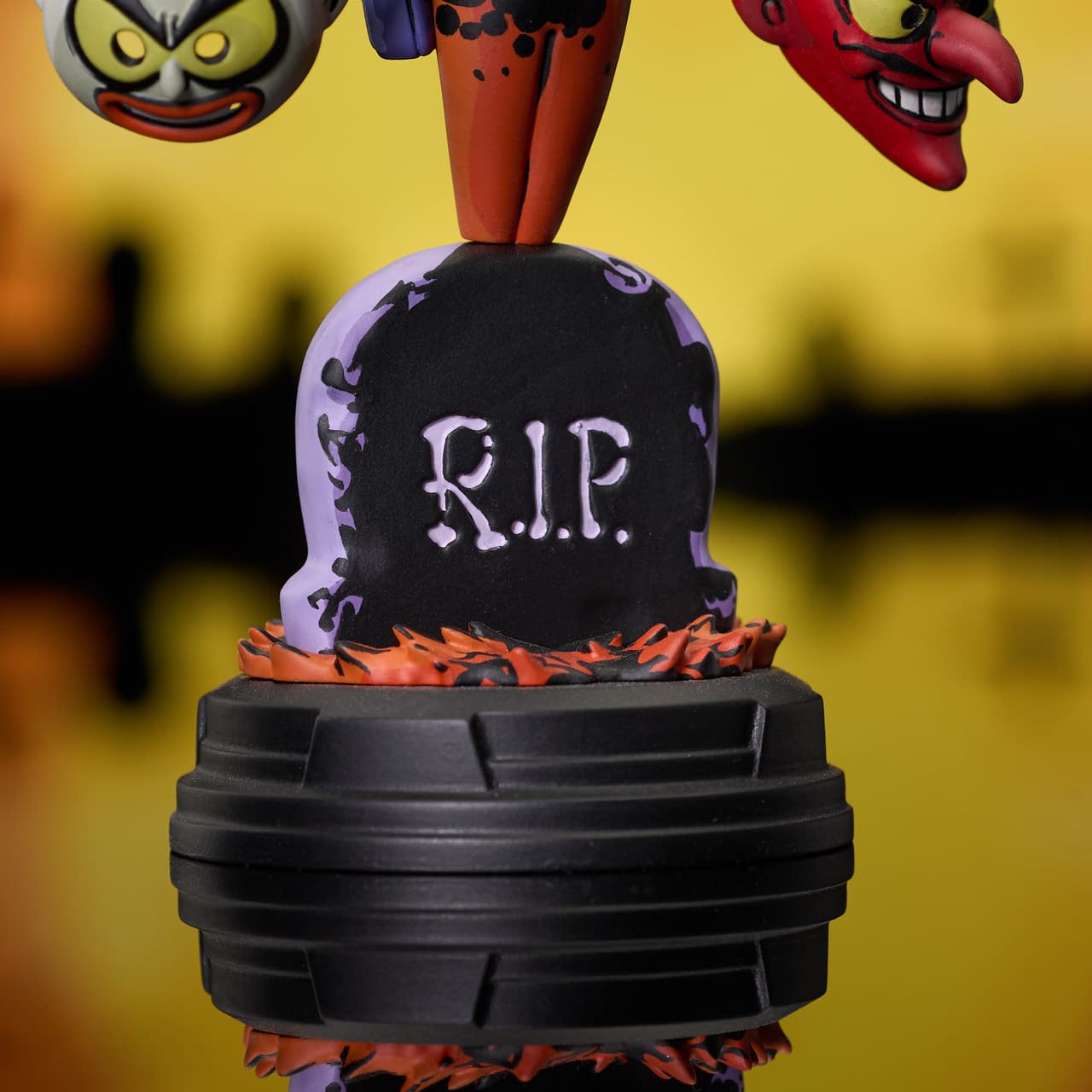 Gentle Giant Debuts NYCC Marvel Comics Hallows' Eve Animated Statue 