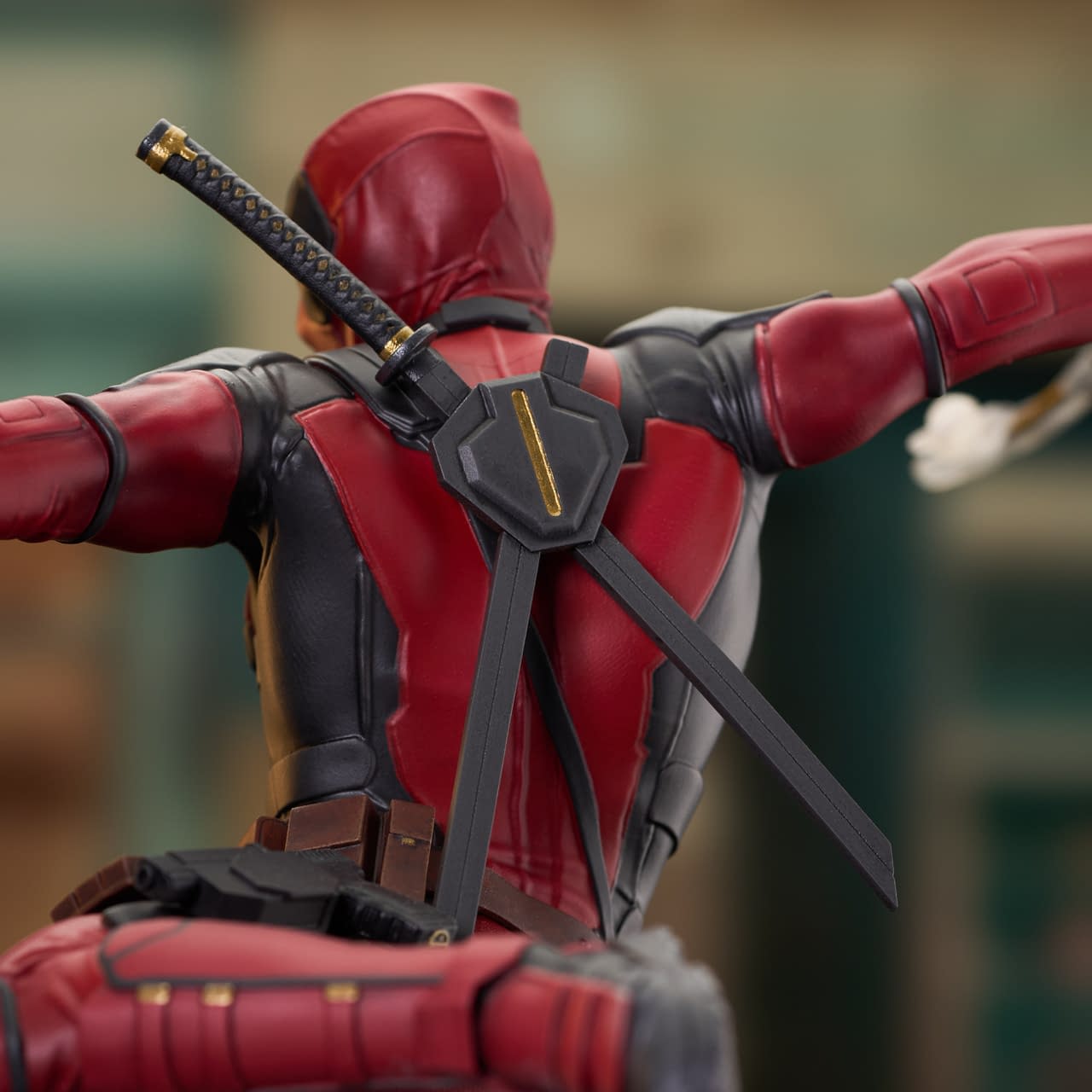 Diamond Select Unveils New Deadpool & Wolverine Gallery Diorama