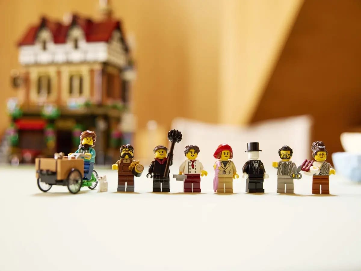 LEGO Icons Modular Buildings Collection Tudor Corner Set Revealed 