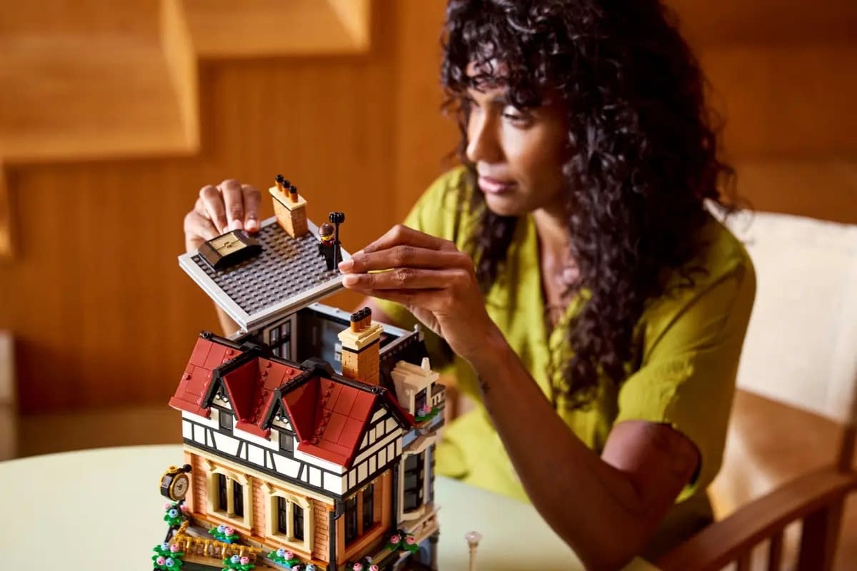 LEGO Icons Modular Buildings Collection Tudor Corner Set Revealed 