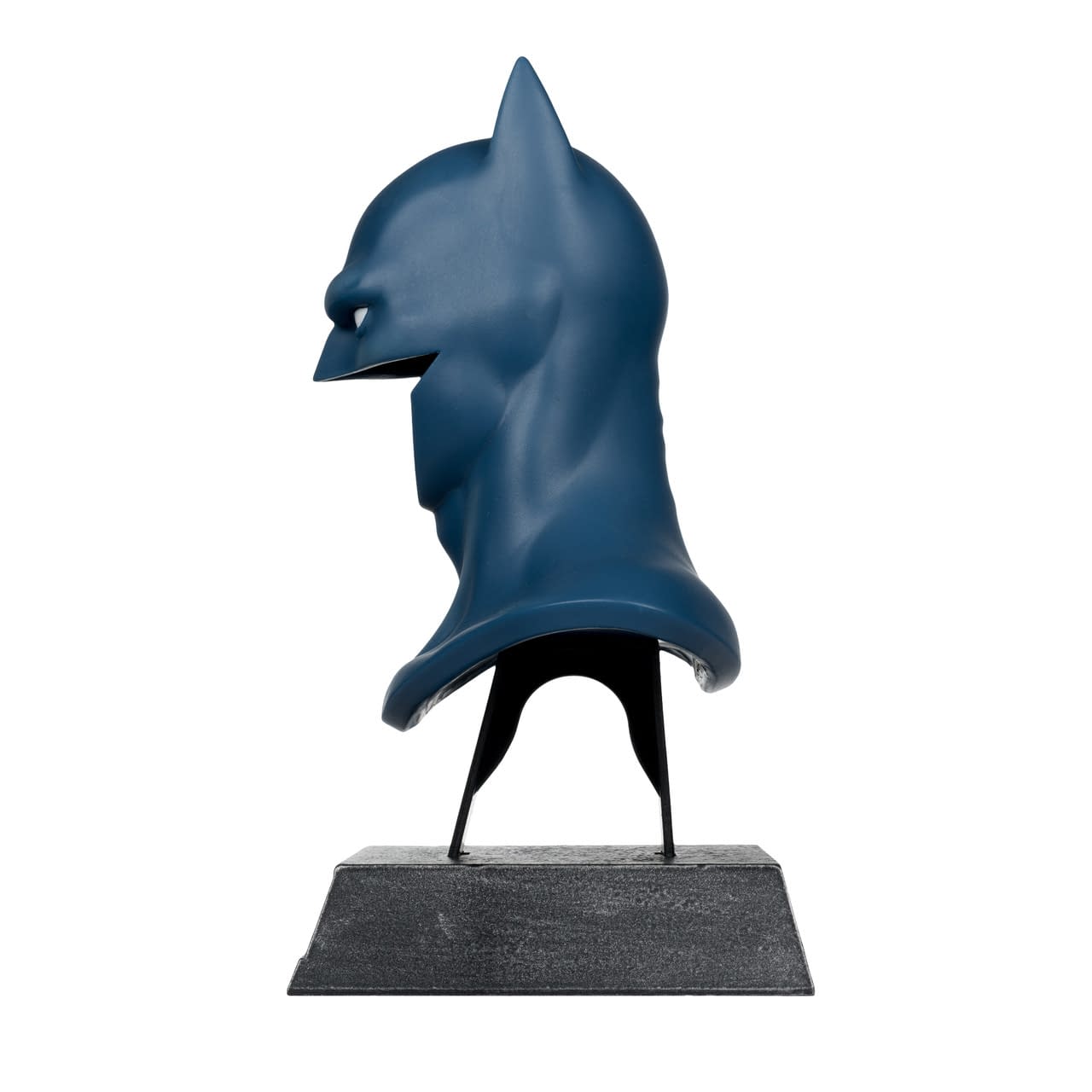 New DC Comics Batman (Hush) 1:3 Scale Cowl Replica Revealed 