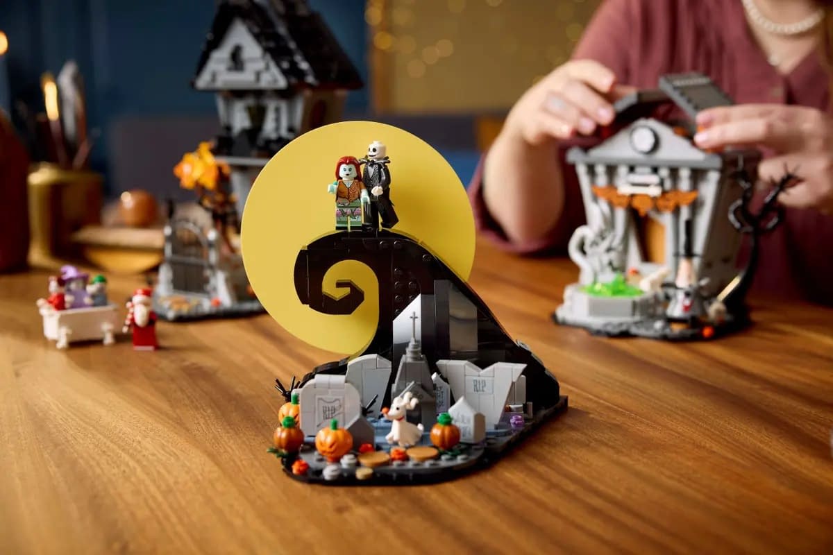 Have a Haunted Holiday this Christmas with These Spooky Collectibles